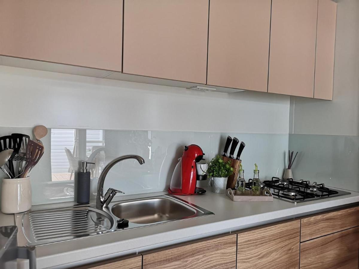 J & R Mobile Homes Biograd Na Moru Exterior foto